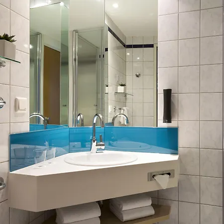 酒店 Express Muelheim By Ihg 3*