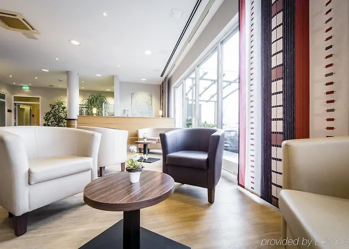 Express Muelheim By Ihg 酒店 3*