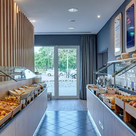 Otel Express Muelheim By Ihg Köln