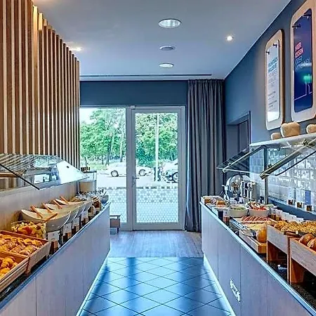 Express Muelheim By Ihg Szálloda Köln