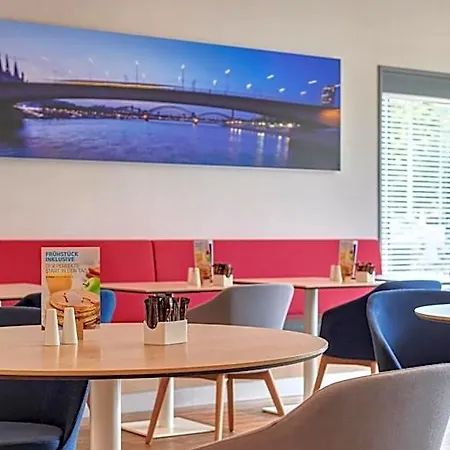 Express Muelheim By Ihg Szálloda Köln