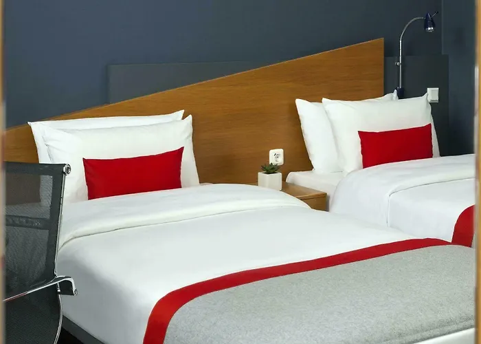 Отель Express Muelheim By Ihg Кёльн