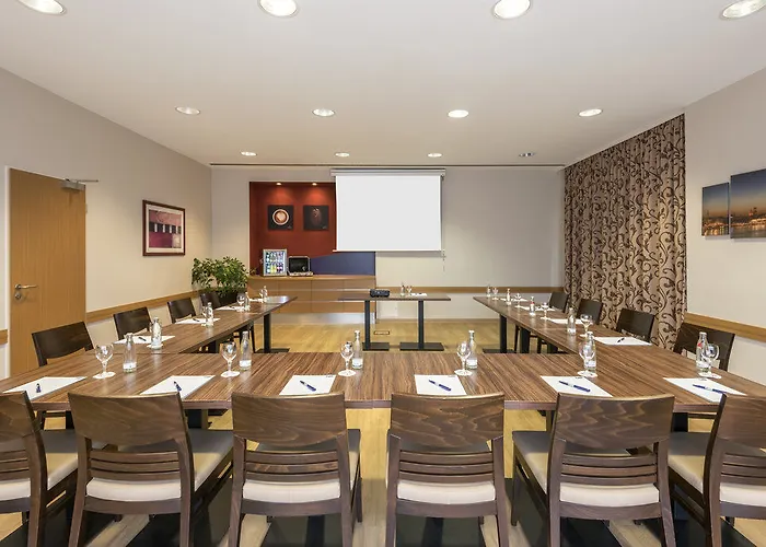 Express Muelheim By Ihg Отель 3*