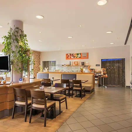 Hotel Express Muelheim By Ihg Kolonia