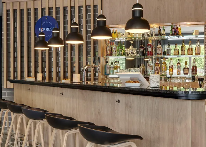 Express Muelheim By Ihg Hotel Cologne